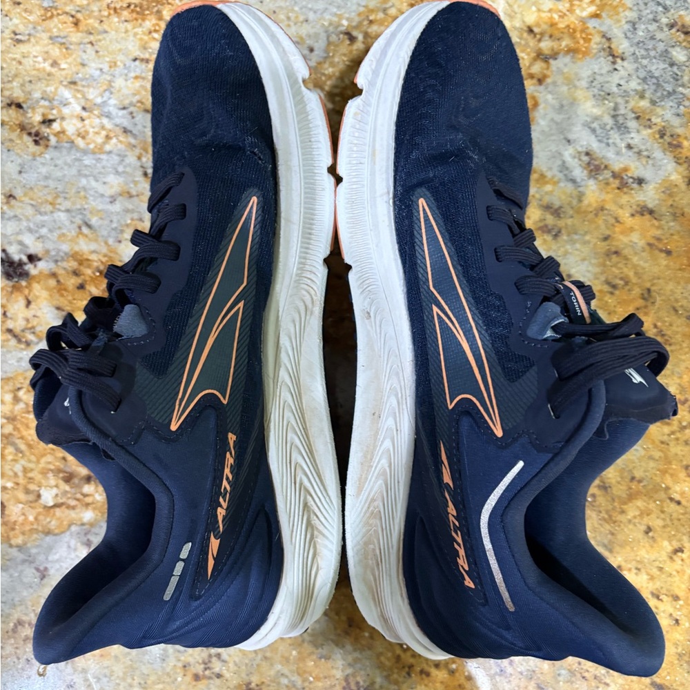 Altra Torin 6 size 8 - Picture 8 of 10